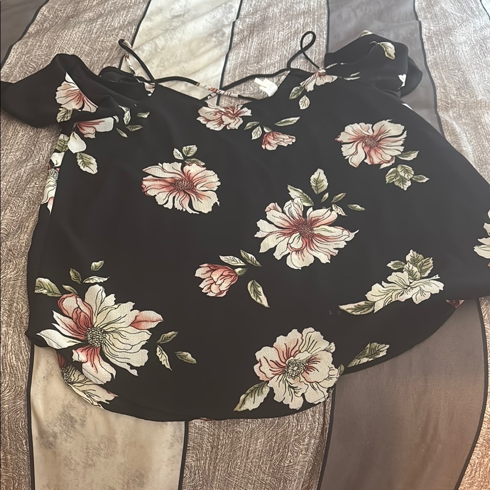 Kaileigh Black and Pink Crop Tie Front Blouse